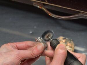 バフ仕上げでピカピカに