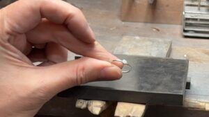 石付きフクリン留めスキニーリング