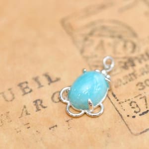 受講生の作品：アマゾナイトを使ったオーバルペンダント