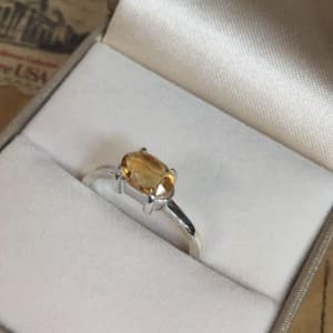 受講生の作品：シトリンをセッティングしたシルバーリング